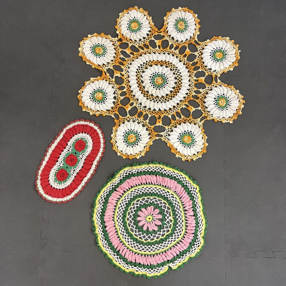 vintage hand crocheted doilies lot! CRAFT, COTTAGE CORE, STYLISH FS BnftsCharity